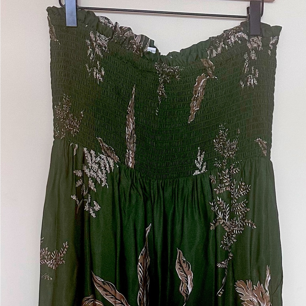 Staples olive romper
